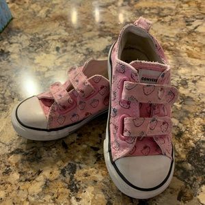 Hello Kitty Converse shoes!
